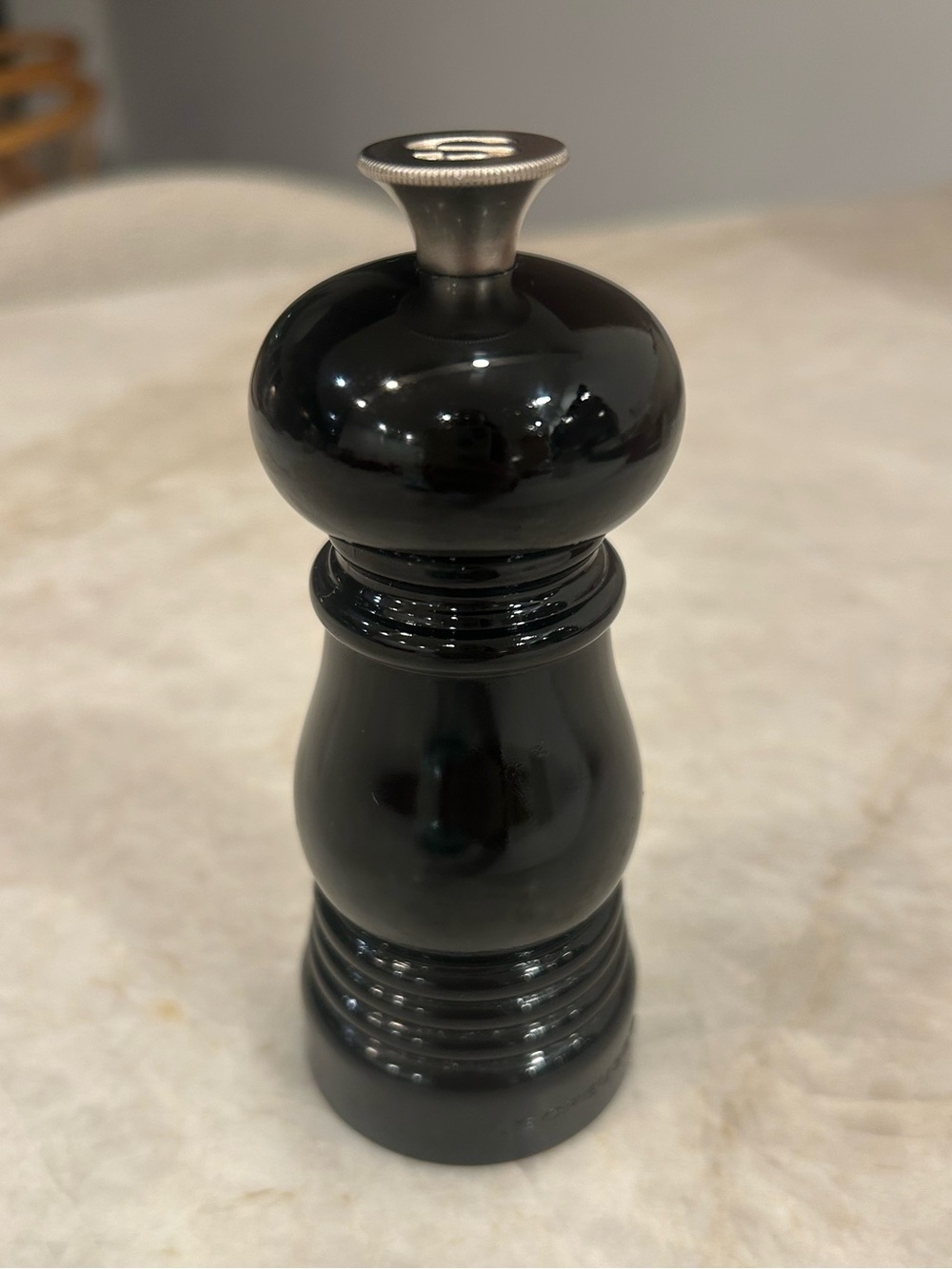 Le Creuset Petite Salt Mill Grinder Black 5”
